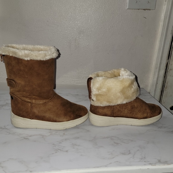 cat&jack size 1 leather boots - Picture 3 of 10